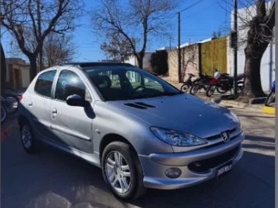 Peugeot 206 XS Premium 2008 gris plata, vista tres cuartos delantera